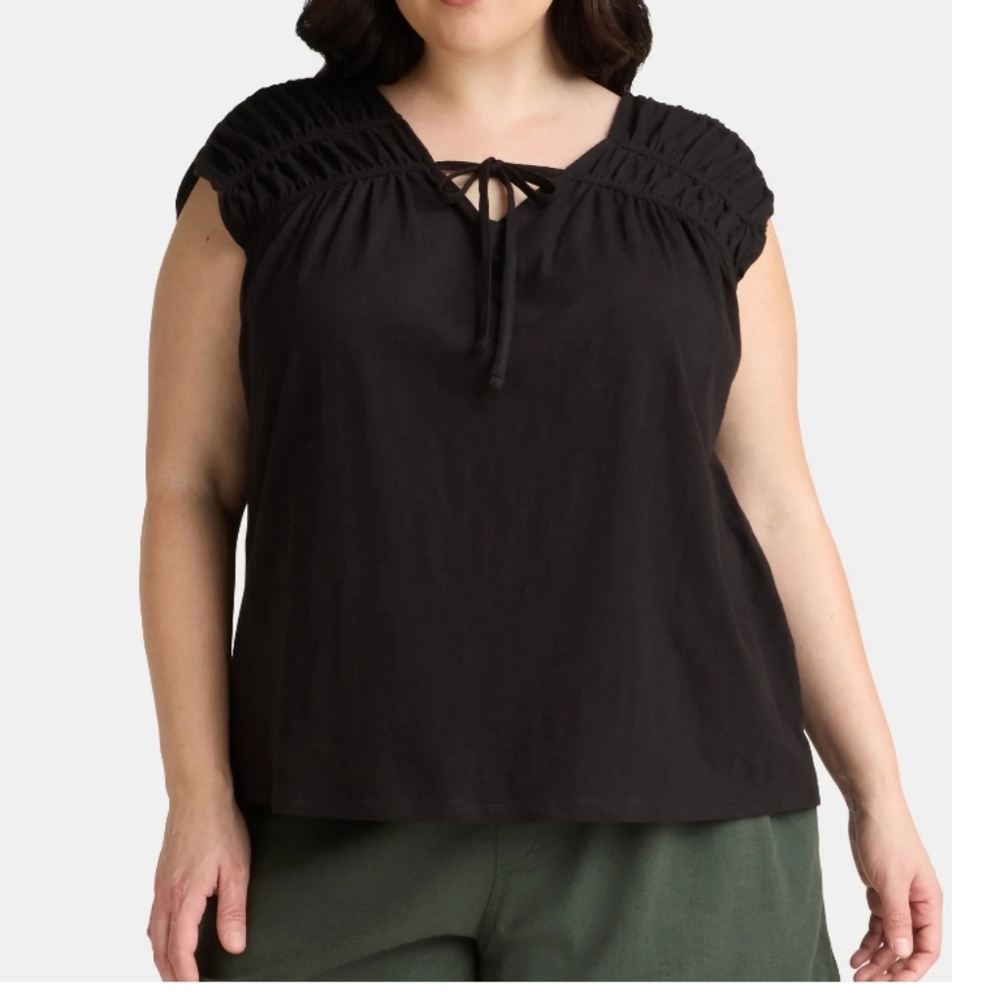 Terra & Sky. Black Short Sleeve Shirred Tie Front Top. Sizes: 1X & 2X. NWT.